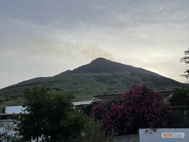 470 Stromboli di giorno