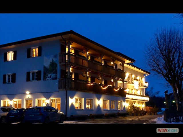 004 abbiamo fatto il pieno dell'Albergo