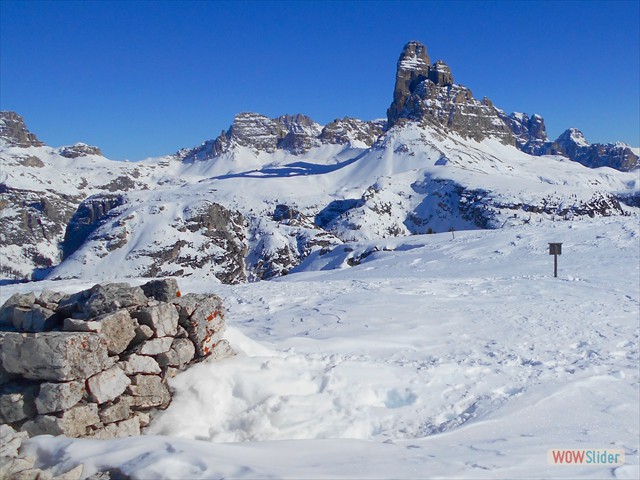 111 e nella sella il Rif.Locatelli 
