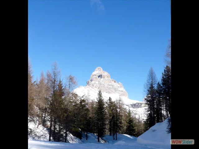 119 un saluto alle Tre Cime viste di profilo