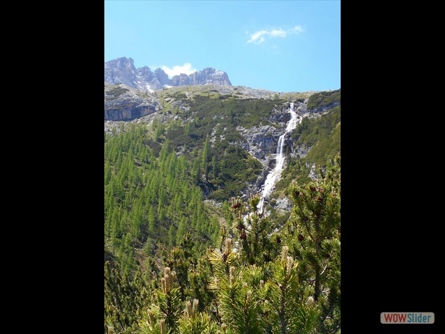 324 La fresca cascata