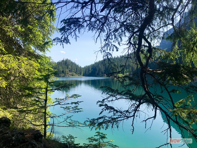 329 Scorcio sul lago di Braies