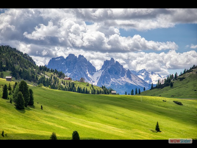 163 il Cristallo con sotto il rifugio
