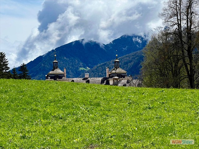 252 si comincia a vedere il castello