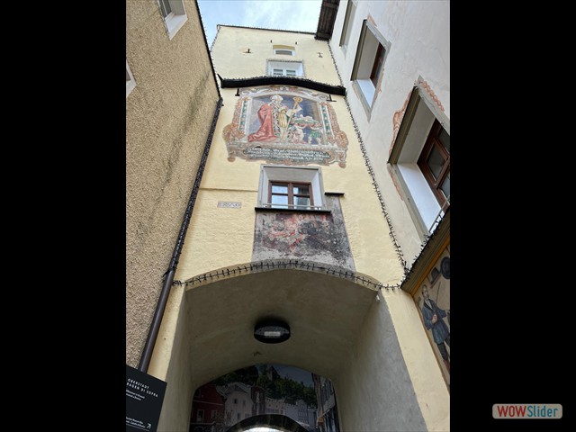 61 A Brunico, sotto l'effige di San Brunone